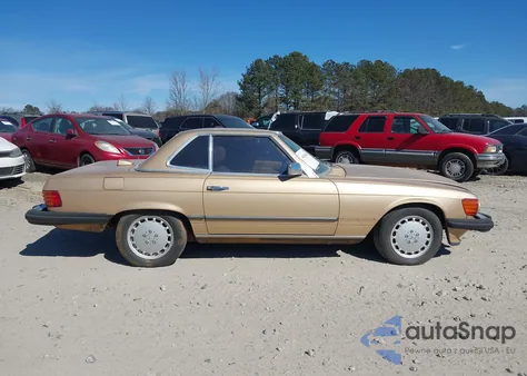 1984 Mercedes-Benz 380 Sl z USA, uszkodzony, nr VIN WDBBA45AXEA012235